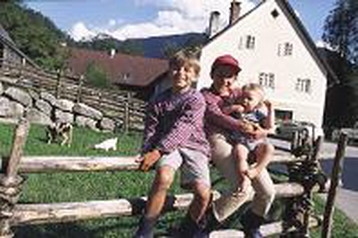 Austria Privát Hollenstein, Exteriorul